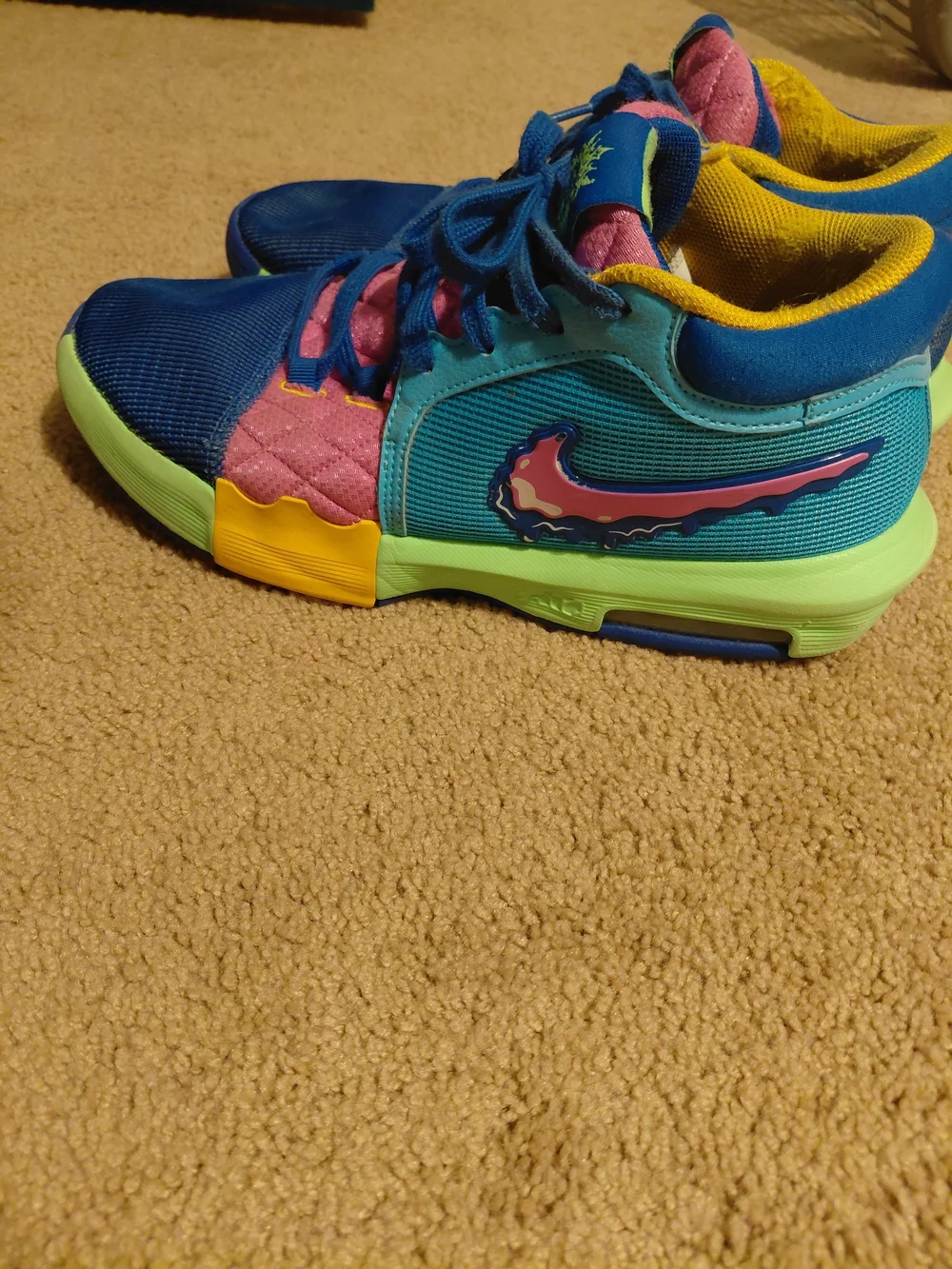 Nike Lebron 8 Witness 